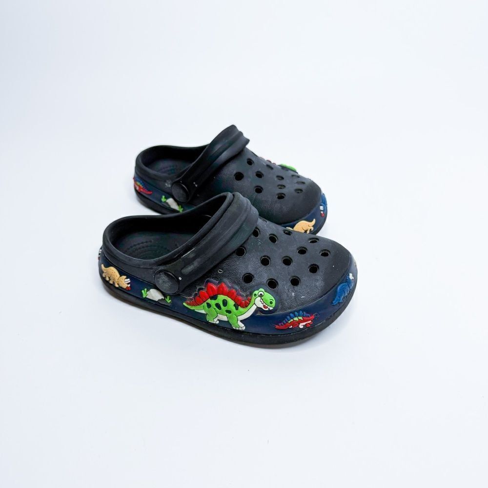 Kids Cute and Comfy Black Dinosaur Clogs Size 7